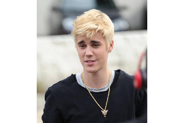 Justin Bieber ist doch immer wieder für eine Überraschung gut! Am Wochenende zeigte sich der skandalträchtige Sänger seinen ...