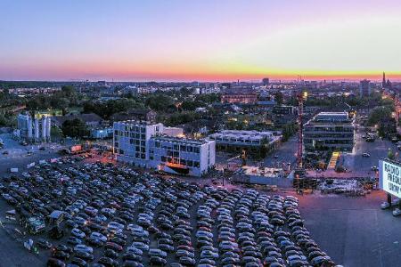 Voll im Trend: Corona-Pandemie bringt Autokinos zurück