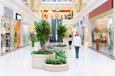 Shoppen geht auch bei Regen in Shopping-Centern