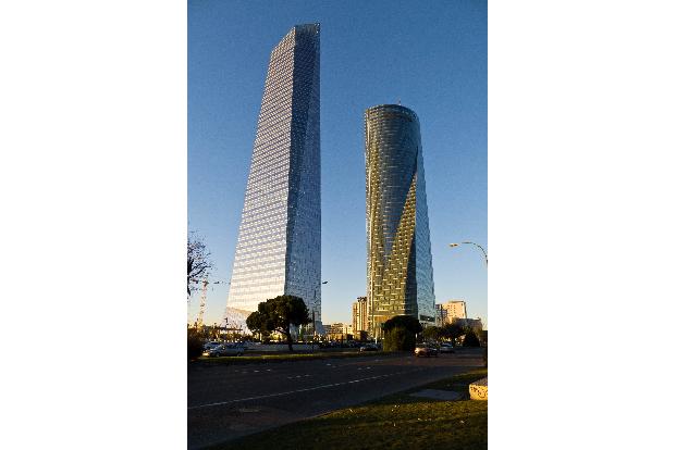 höchsten wolkenkratzer europas Torre de Cristal