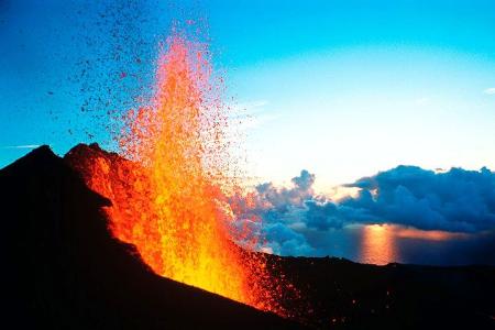 spektakuläre vulkane Piton de Fournaise