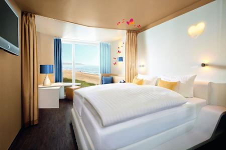 aja Resort bett