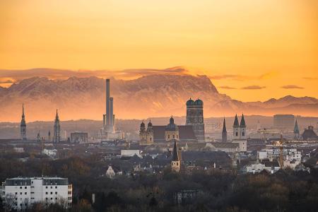 Blick �ber M�nchen mit Frauenkirche, Theatinerkirche, Ludwig...