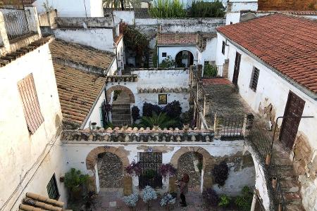 ESP Courtyard Houses of Axerquía 0.jpg