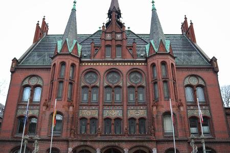 Neumünster altes Rathaus getty images.jpg