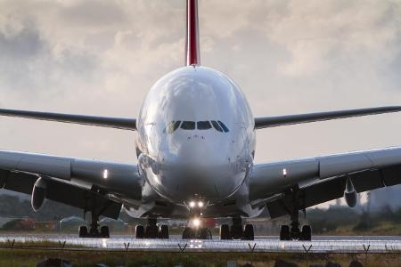 Airbus A 380 Jumbo Jet.jpg