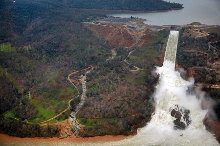 Oroville Imago zuma press.jpg