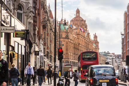 So verlockend Großbritanniens Städte, Landschaften und Strände auch sein mögen, die Reisekasse schonen sie definitiv nicht. ...