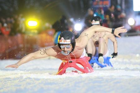 Nacktrodeln 2012: So heiß war's auf der Piste