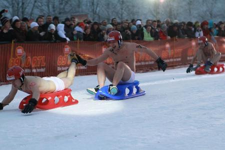 Super-Wintergaudi im Harz – 3. Internationales Nacktrodeln 2011