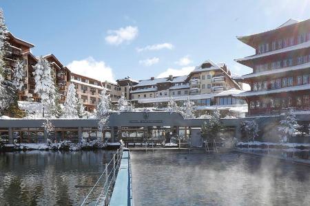 Mit vierstöckigem China-Turm: Hotel Hochschober