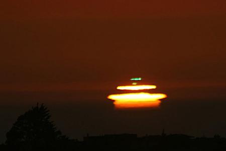 Rayon_vert_observatoire_de_La_Silla.jpg