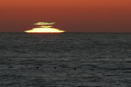 Sunset_Green_Flash_-_sunset-green-flash-morro-strand_mg_1914.jpg