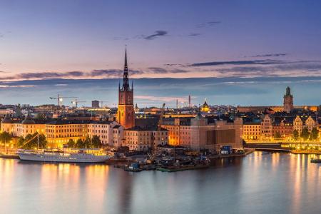 Der Hafen von Stockholm blickt auf eine lange Geschichte zurück. Inmitten der schwedischen Hauptstadt können heute bis zu ze...