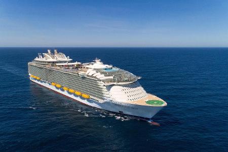 Symphony of the Seas 1 picture alliance abac.jpg