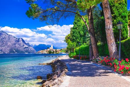 Gardasee Promenade GettyImages.jpg