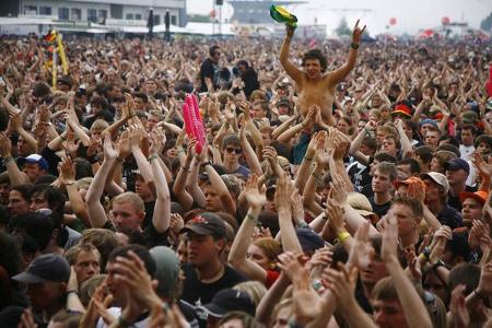 ...ist eine Menge los im Festival-Deutschland. Da sollte doch das Richtige für jeden Geschmack dabei sein - man muss sich nu...