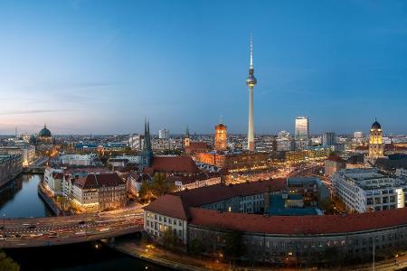 Fernsehturm in Berlin Alexanderplatz