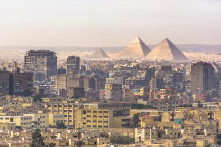 Inzwischen gehört auch das erste Land in Afrika zu den internationalen Risikogebieten des Robert-Koch-Instituts: Ägypten. In...