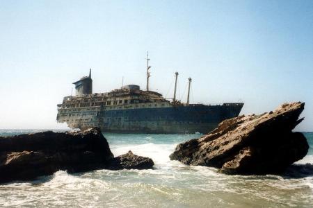 Das Wrack des Passagierschiffs American Star vor Fuerteventura