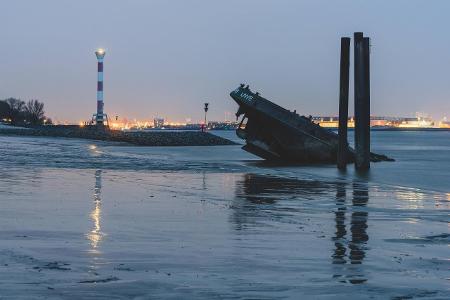In Hamburg liegt Wrack Uwe