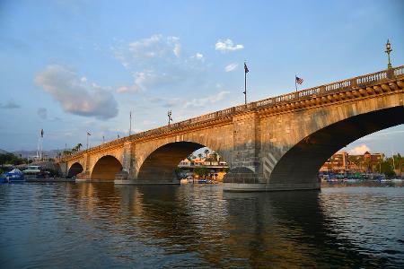 Positive Nachrichten des Jahres 2020 Lake Havasu City hat ein Programm für Essensgutscheine ins Leben gerufen