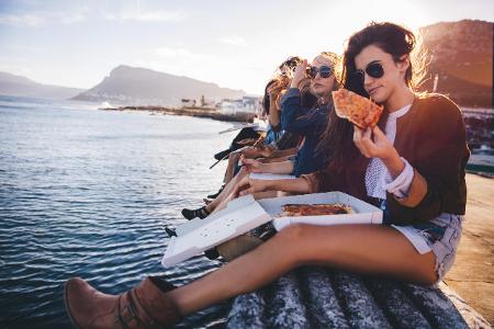 kuriose Fakten über Nordamerika: Jeden Tag werden 100 Hektar Pizza gegessen