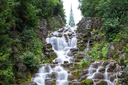 Orte zum Abkühlen: Wasserfall im Viktoriapark