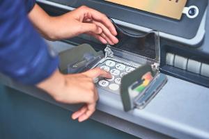 Geld abheben: Diese Fehler sollte man vermeiden