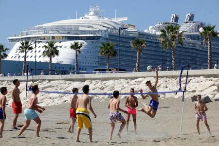 5 Harmony of the Seas_ZUMA Press.jpg