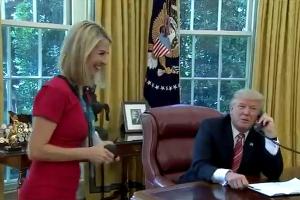 Trump baggert Journalistin im TV an 