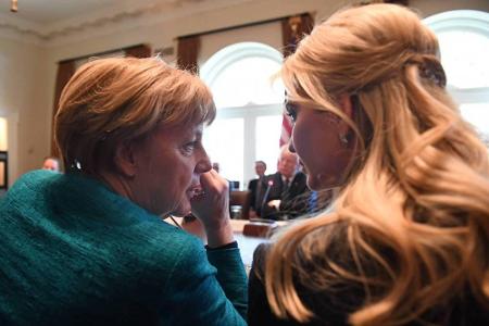 Mit der Präsidententochter Ivanka hat sich Merkel hingegen offenbar sehr gut verstanden. Zumindest sprachen hinterher beide ...