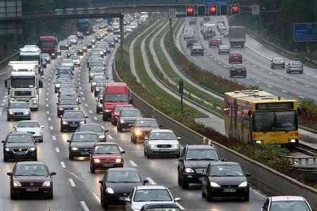 Verkehrsirrtümer Lichthupe Reißverschlussverfahren und Co.