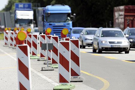 Verkehrsirrtümer Lichthupe Reißverschlussverfahren und Co.