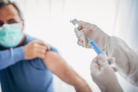 AstraZeneca stoppte Corona-Impfstoff-Test