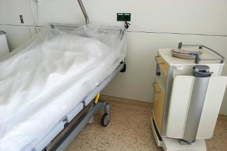 Leere Klinik-Betten trotz steigender Infektionszahlen in Deutschland