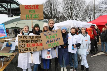 Hamburg Health for Future Fridays for Future Greta Thunberg Plakat Zukunft