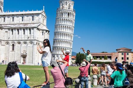 Ein Bild sagt im Fall des Schiefen Turm von Pisa mehr als tausend Worte. Nach dem obligatorischen Bild mit dem Glockenturm v...