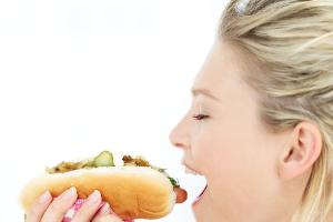Gelüste austricksen: Was Ihr Körper bei Heißhunger wirklich braucht