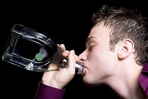 Alkoholismus: Hormon lässt Männer schneller abhängig werden