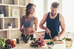 Viel Eiweiß, wenig Fett? So ernähren sich angehende Sportler richtig