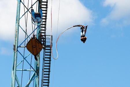 bungee jumping.jpg