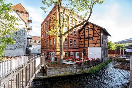 Über einen der größten Altstadtkerne des Landes verfügt Erfurt. Die Landeshauptstadt Thüringens weiß vor allem mit den Fachw...