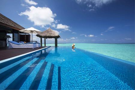 Velassaru Maledives klein water suite pool.jpg