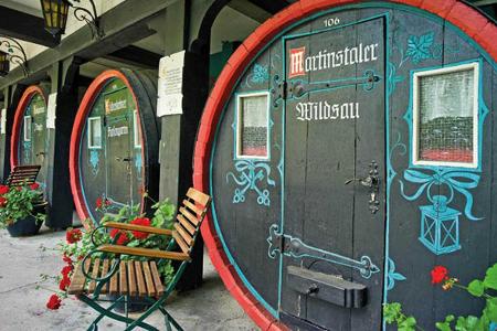 6.1 weinfasszimmer-weinfassarrangement-1fs.jpg