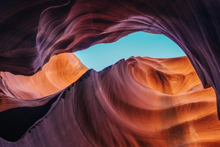 Baden lässt sich hier beim besten Willen nicht. Strenggenommen ist der Antelope Canyon im Südwesten der USA auch keine Grott...