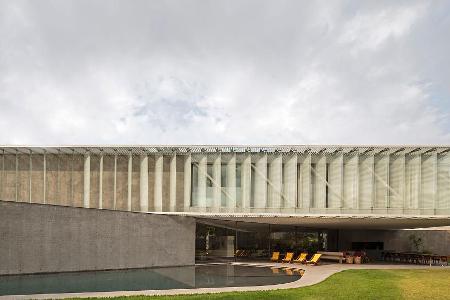 Villa - Bernardes Arquitetura - Triangle House.jpg