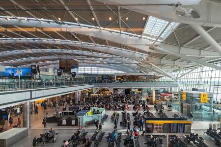 Ab ans erfreulichere Ende des Rankings! Den Auftakt der Top 10 macht London Heathrow (LHR). Die Restaurants werden mit 3,92,...