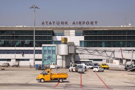 Ein Dauerabo im Ranking der besten Flughäfen scheint der Vertreter aus Istanbul (IST) gebucht zu haben. Seit Jahren findet s...