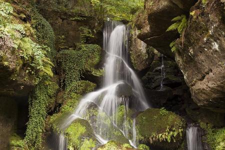 Beeindruckende Wasserfälle in Deutschland Lichtenhainer Wasserfall
